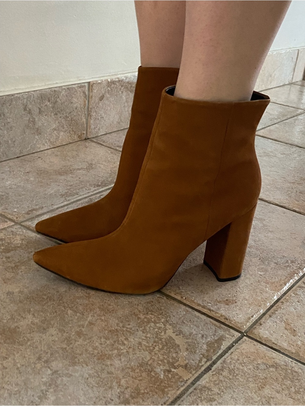 L’intervalle size 8  Suede Pointed Toe Ankle Boots in Chestnut - Picture 3 of 11